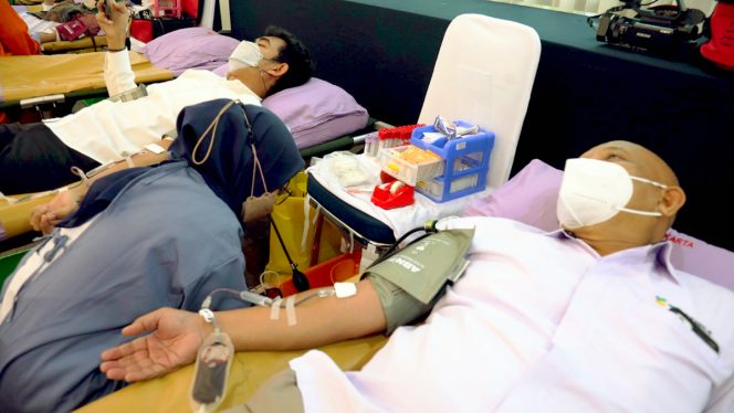 
 Peringati Hari Donor Darah Sedunia, Kemensos Gelar Aksi Donor Darah