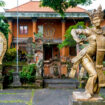 Desa Peliatan Kecamatan Ubud Kabupaten Gianyar, Bali, merupakan desa yang dalam IDM 2022 berperingkat pertama sebagai Desa Mandiri. Semoga segera muncul Peliatan-peliatan lain di wilayah lain. (Foto: Tim Arbaev, Perbekel Desa Peliatan)