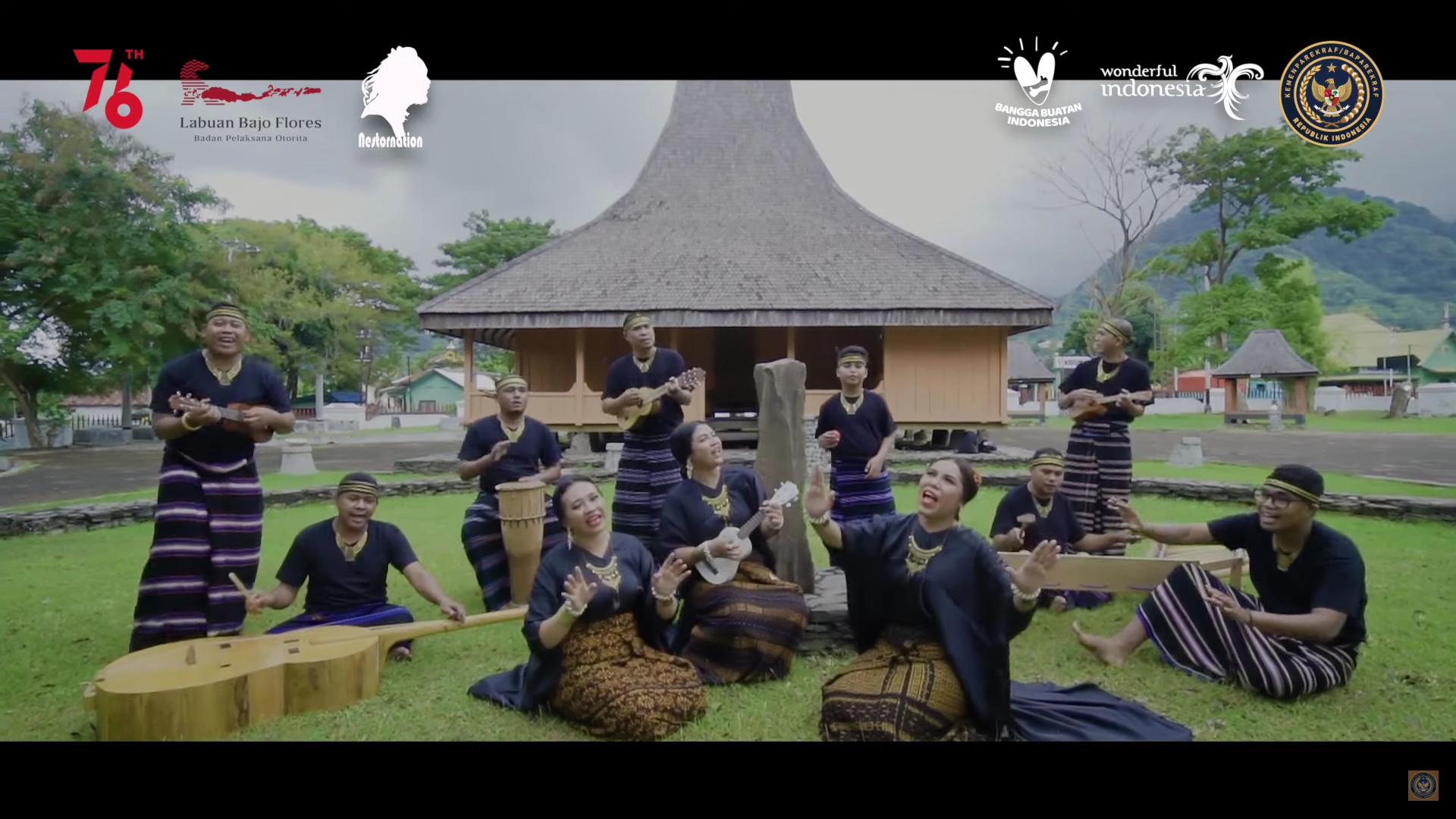 Program Aksilirasi yang diprakarsai Kemenparekraf RI menghasilkan musik orkestra rakyat Flores Human Orchestra (FHO) di Desa Labuan Bajo, Kabupaten Manggarai Barat, Nusa Tenggara Timur, Indonesia